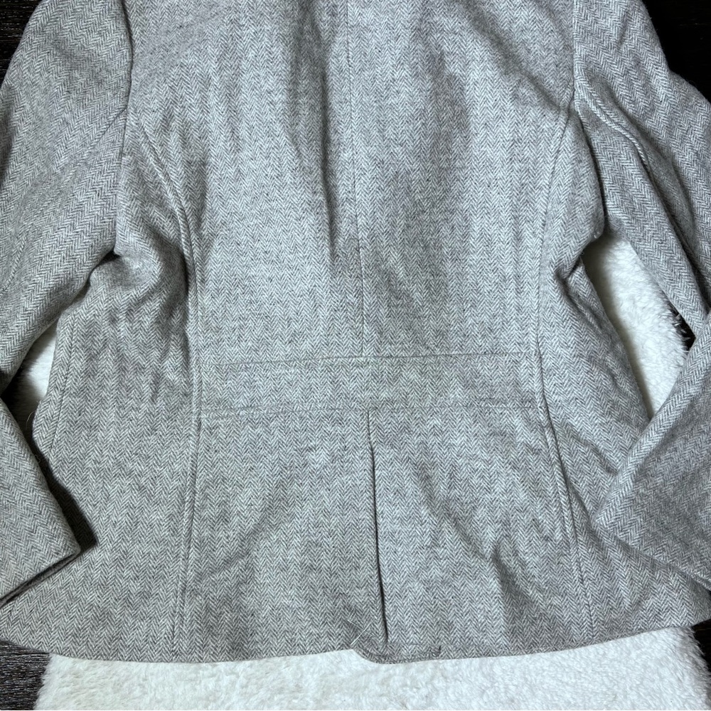 Talbots Petite Gray Wool Blend Classic Shetland Blazer with Fur Trim - Picture 11 of 13